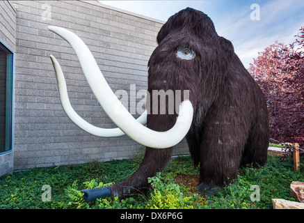 Mammuts, Quartär, Dinosaurier-Garten im Utah Field House of Natural History State Park Museum, Vernal, Utah, USA Stockfoto