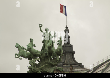 Dach von der Grand Palais des Champs-Elysées, allgemein bekannt als der Grand Palais (Great Palace) Stockfoto