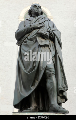 Statue von Johann Gottfried von Herder (1744 – 1803) in Weimar, Deutschland. Stockfoto