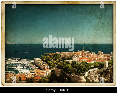 Blick von Monaco mit fürstlichen Palast und den Hafen. alte Ansichtskarte Stil Stockfoto