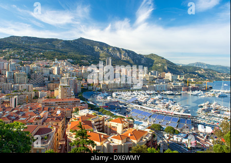 MONACO - Mai 22: Blick auf Monaco Hafen für Formel 1 Grand Prix de Monaco vorbereitet. Stockfoto