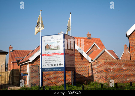 Anwesen im Bau im Neubaugebiet von Hopkins und Moore bei Snape, Suffolk, England Stockfoto