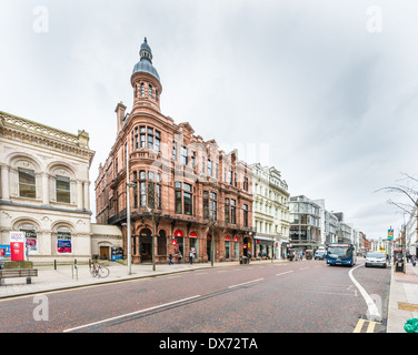 Der rote Sandstein der Ulster Reform Club Gebäude eröffnet im Jahre 1885 im Zentrum von Belfast. Stockfoto