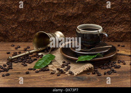 Vintage Stillleben mit Kaffee und antike Accessoires. Retro-Stil Bild Stockfoto