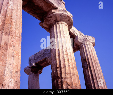 Der Tempel des Apollo im antiken Korinth Corinthia Peloponnes Griechenland Stockfoto