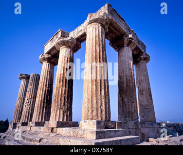 Der Tempel des Apollo im antiken Korinth Corinthia Peloponnes Griechenland Stockfoto