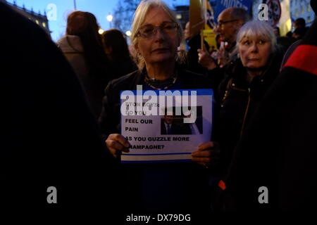 London, UK. 19. März 2014. Menschen versammelten sich vor Downing St ein Personen Haushalt zu fordern. Bildnachweis: Rachel Megawhat/Alamy Live-Nachrichten Stockfoto
