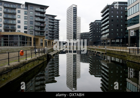 Neue Dock (ehemals Clarence Dock) ist eine gemischte Entwicklung mit Einzelhandel, Büro und Freizeit Präsenz in zentralen Leeds, UK Stockfoto