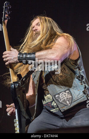 16. März 2014 - Milwaukee, Wisconsin, USA - Gitarrist ZAKK WYLDE von Black Label Society tritt während der Erfahrung Hendrix-Konzert am Riverside Theater in Milwaukee, Wisconsin (Credit-Bild: © Daniel DeSlover/ZUMAPRESS.com) Stockfoto