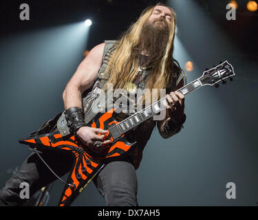 16. März 2014 - Milwaukee, Wisconsin, USA - Gitarrist ZAKK WYLDE von Black Label Society tritt während der Erfahrung Hendrix-Konzert am Riverside Theater in Milwaukee, Wisconsin (Credit-Bild: © Daniel DeSlover/ZUMAPRESS.com) Stockfoto