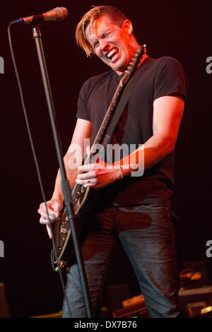 Milwaukee, Wisconsin, USA. 16. März 2014. Musiker JONNY LANG tritt während der Erfahrung Hendrix-Konzert am Riverside Theater in Milwaukee, Wisconsin © Daniel DeSlover/ZUMAPRESS.com/Alamy Live-Nachrichten Stockfoto