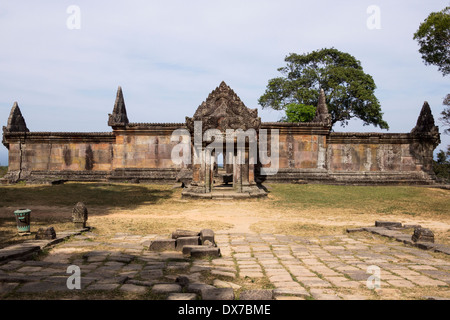 Rückseite des Prasat Preah Vihear, Hindu-Tempel errichtet auf einer Böschung in den Dangkrek Bergen quer durch die thailändische Grenze Stockfoto