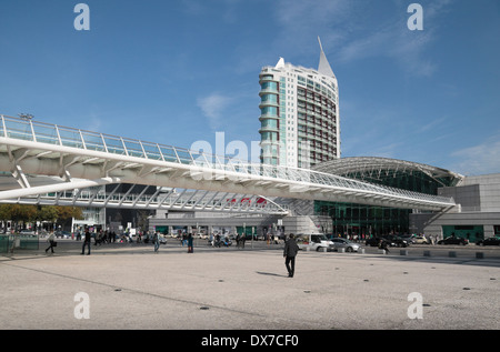 Die moderne Architektur des Vasco da Gama Center, Avenida Dom João II, Oriente, Lissabon (Lisboa), Portugal. Stockfoto