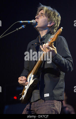 Milwaukee, Wisconsin, USA. 16. März 2014. Gitarrist ERIC JOHNSON tritt während der Erfahrung Hendrix-Konzert am Riverside Theater in Milwaukee, Wisconsin © Daniel DeSlover/ZUMAPRESS.com/Alamy Live-Nachrichten Stockfoto