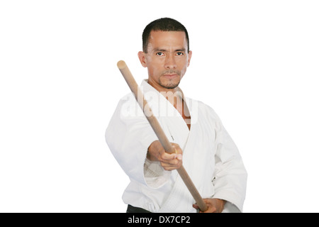 Closeup isoliert Porträt des Martial-Arts-Mann im Kimono Excercising Karate kata Stockfoto