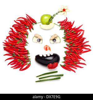 Ein kreativer Food Konzept demonstriert einen gruselige Halloween-Clown mit Hilfe von Paprika und anderem Gemüse. Stockfoto