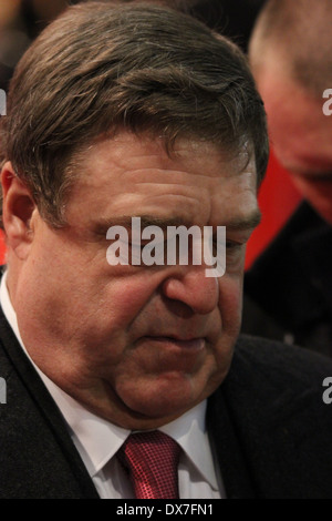 John Goodman - Premiere von "The Monuments Men" im Berlinale-Palast, Berlin - 8. Februar 2014 Stockfoto