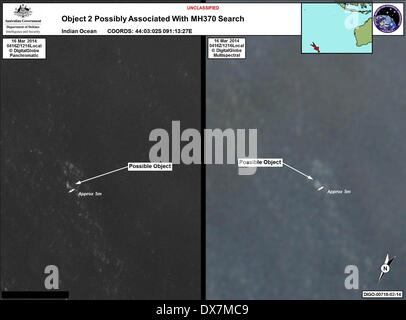 Peking, China. 20. März 2014. Veröffentlicht am 20. März 2014 von Australian Maritime Safety Authority (AMSA) Foto zeigt Satellitenbild von Objekten, die mögliche Trümmer von der fehlenden Malaysia Airlines Flug MH370 im Indischen Ozean sein kann. Australien hat am Donnerstag angekündigt, dass es zwei Objekte, die möglicherweise im Zusammenhang mit der Suche nach den fehlenden Malaysian Flug MH370 im südlichen Indischen Ozean entdeckt hatte und vier Flugzeuge zum Bereich schickte zu beurteilen. Bildnachweis: AMSA/Xinhua/Alamy Live-Nachrichten Stockfoto