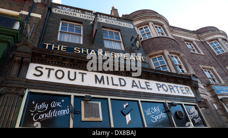 Das Shakespeare Pub auf Bethnal Green Road London E2 KATHY DEWITT Stockfoto