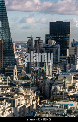 Tiefblicke Cornhill in der City of London mit Lloyd's Of London, die Heimat der Welt Versicherungsgeschäft Stockfoto