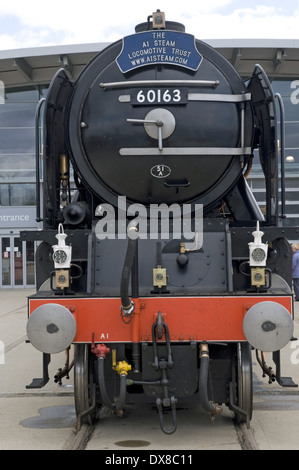 Vorderseite der Dampfmaschine Tornado bei der Fortbewegung der National Railway Museum Shildon Durham England Stockfoto