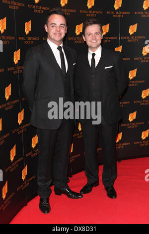 London, UK. 18. März 2014. Ant McPartlin und Declan Donnelly (Ameise und Dez) Teilnahme an der RTS Awards 2014 im Grosvenor House Hotel am 18. März 2014 in London, England. © Dpa/Alamy Live-Nachrichten Stockfoto