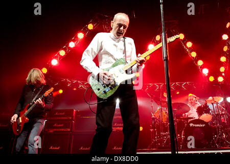 Berlin. 18. März 2014. Status Quo live in Konzert "The Wild vier Reunion Tour" auf 18. März 2014 in Berlin. / Bild Allianz © Dpa/Alamy Live-Nachrichten Stockfoto