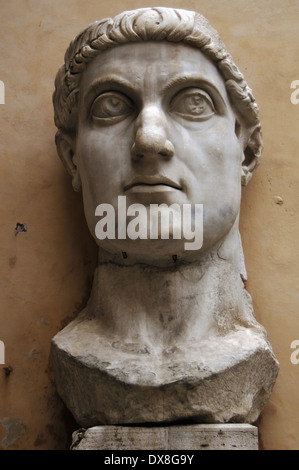 Constantine i., der große (272-337). Römischer Kaiser. Büste der Kolossalstatue Konstantins. Rom. Stockfoto