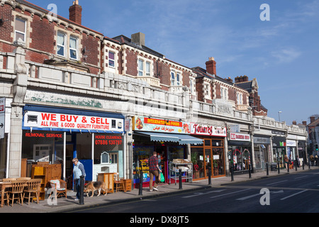 Kleine individuelle Geschäfte in Southsea. Stockfoto