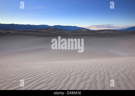 Sanddünen in der Wüste Südwesten der Vereinigten Staaten im Death Valley in Kalifornien Stockfoto