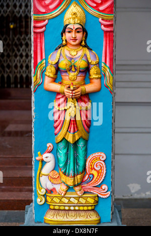 Skulpturen im Sri Srinivasa Perumal Tempel in Singapur Stockfoto