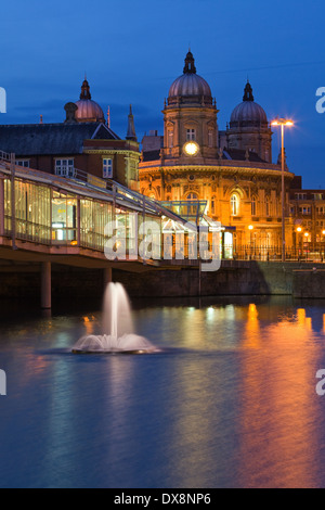 Das Maritime Museum und Princes Quay Einkaufszentrum im Stadtzentrum von Hull. Hull, East Yorkshire. Februar 2014. Stockfoto
