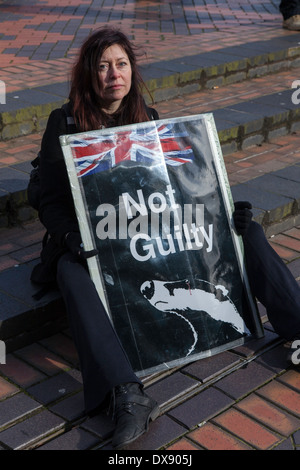 Lady Protest über den Dachs Keulung, England, UK Stockfoto