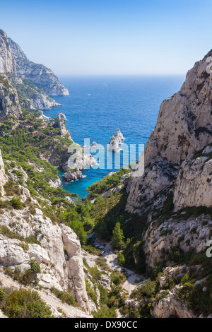 Calanques in der Nähe von Marseille und Cassis im südlich von France.jpg Stockfoto