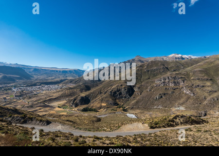 Luftaufnahme von Chivay in den peruanischen Anden in Arequipa Peru Stockfoto