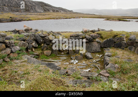 Kanada, Nunavut, Cape Dorset. Mallikjuag Territorial Park, archäologische Stätte von Thule. Stockfoto