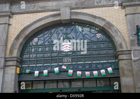 Die wichtigsten (Ost-) Eingang nach Cardiff Markthalle. Cardiff, Wales, Vereinigtes Königreich. Stockfoto