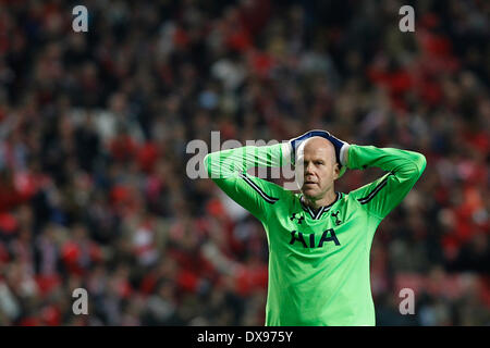 Benfica, Portfugal. 20. März 2014. Tottenham amerikanischen Torhüter Brad Friedel reagiert während der UEFA Europa League Runde der 16 zweite Bein-Fußballspiel zwischen SL Benfica und Tottenham Hotspur im Luz Stadium in Lisboa. Bildnachweis: Filipe Amorim/NurPhoto/ZUMAPRESS.com/Alamy Live-Nachrichten Stockfoto