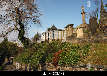 Nekropole Glasgow zeigt die Wege durch den opulenten viktorianischen Friedhof Stockfoto