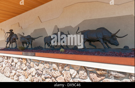 Medora, North Dakota, North Dakota Cowboy Hall Of Fame, '100 X' Bronzeskulptur des Künstlers Bildhauers Arnie Addicott Stockfoto