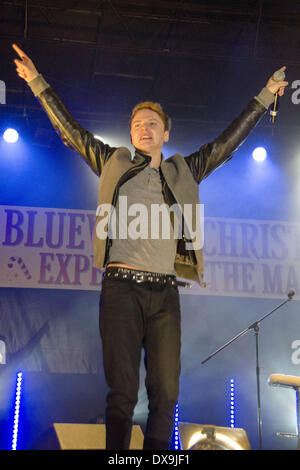 Conor Maynard führt an der Bluewater Shopping Centre Weihnachten Lichter Swtich-in Kent, England - 16.11.12 Stockfoto