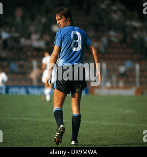 Fußball, Bundesliga, 1980/1981, Ruhrstadion, VfL Bochum gegen Eintracht Frankfurt 2:0, Szene des Spiels, Walter Oswald (VfL) Stockfoto