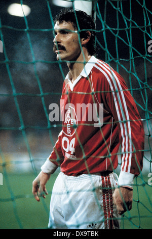 Fußball, Bundesliga, 1980/1981, Ruhrstadion, VfL Bochum gegen Bayer 04 Leverkusen 1:1, Szene des Spiels, Juergen Glowacz (Bayer) Stockfoto