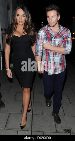 Tamara Ecclestone verlassen C London Restaurant mit einem männlichen Begleiter. London, England - 27.11.12 Featuring: Tamara Ecclestone le Stockfoto