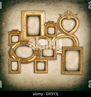 antike goldene Rahmen über Grunge Wand Hintergrund. leere barocken Rahmen mit Leinwand für Foto und Bild Stockfoto
