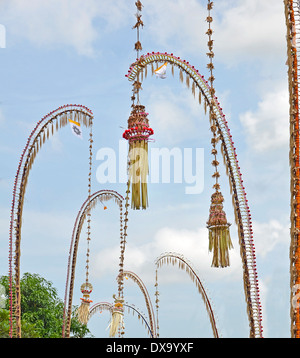 Penjor Dekoration für balinesische fest Galungan. Bali, Indonesien Stockfoto