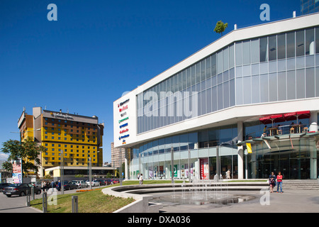 Einkaufszentrum, Zmaja Od Bosne Street, Sarajewo, Bosnien und Herzegowina, Europa Stockfoto