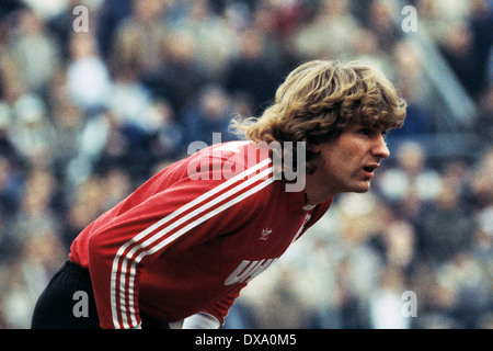 Fußball, Bundesliga, 1981/1982, Stadion bin Boekelberg, Borussia Moenchengladbach vs. Borussia Dortmund 0:1, Szene des Spiels, Torhüter Eike Immel (BVB) Stockfoto