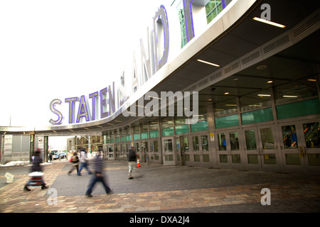 Berühmte Staten Island Ferry Ortseingangsschild Stockfoto