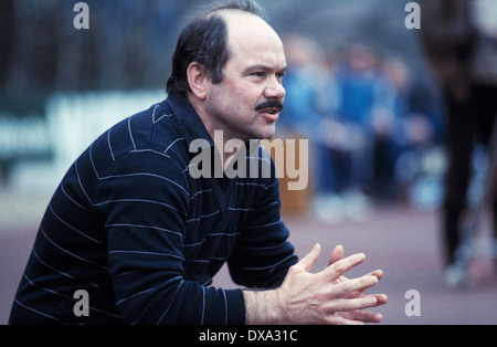 Fußball, 2. Bundesliga, 1982/1983, Wedau Stadion, MSV Duisburg vs. SV Waldhof Mannheim 3:3, Trainer Klaus Schlappner (SVW) Stockfoto